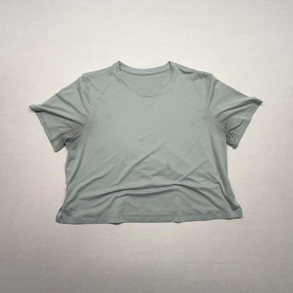 Lululemon Women's Green and Grey T-shirt